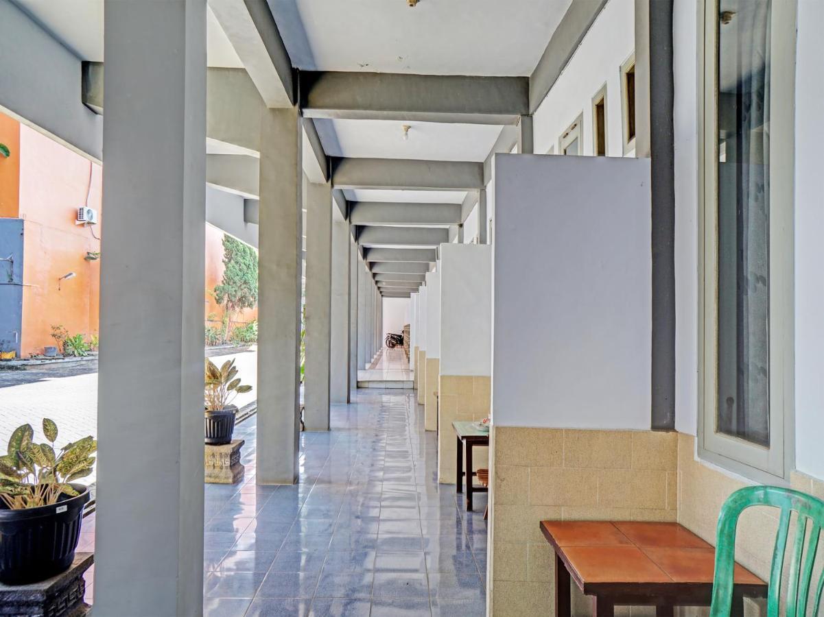Oyo 92869 Hotel Nusantara Banyuwangi  Exteriér fotografie