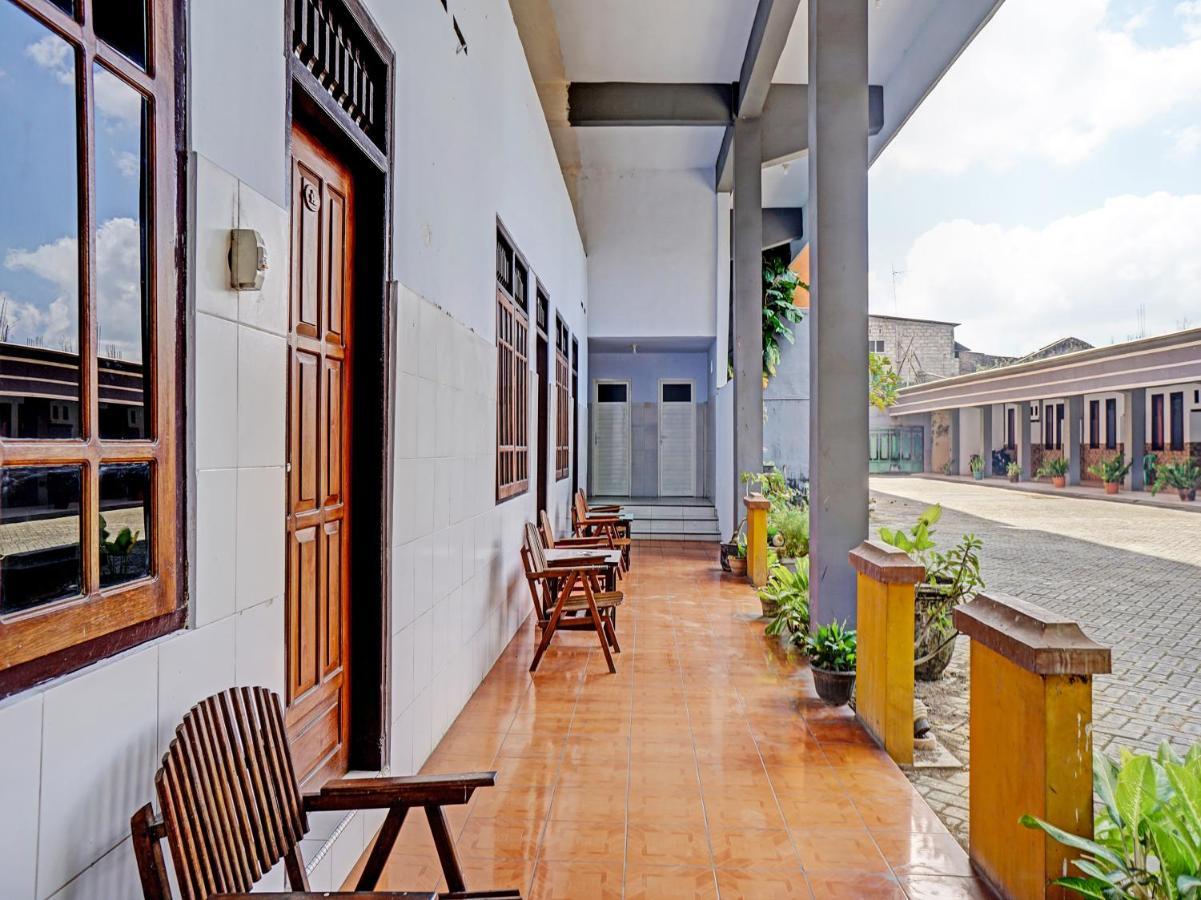 Oyo 92869 Hotel Nusantara Banyuwangi  Exteriér fotografie